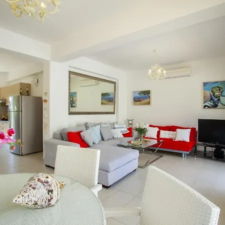 Villa The Secret To Enjoying Your 5 Star Close To The Beach, Protaras 1469 *