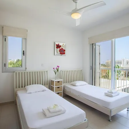 Villa The Secret To Enjoying Your 5 Star Close To The Beach, Protaras 1469 *