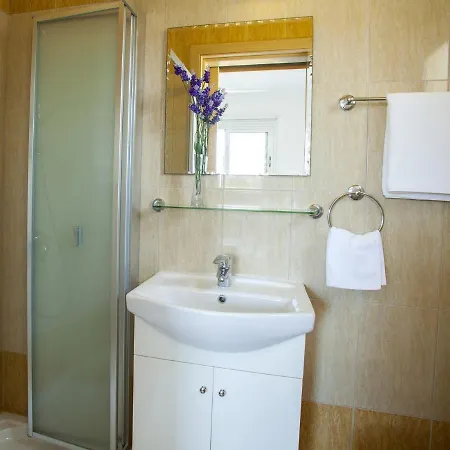 Villa The Secret To Enjoying Your 5 Star Close To The Beach, Protaras 1469 *
